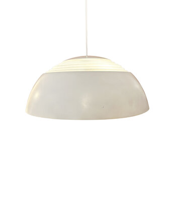 Vintage hanglamp AJ Royal door Arne Jacobsen voor Louis Poulsen