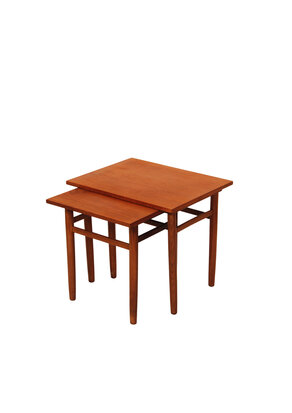 NIEUW Vintage teakhouten nesting tables